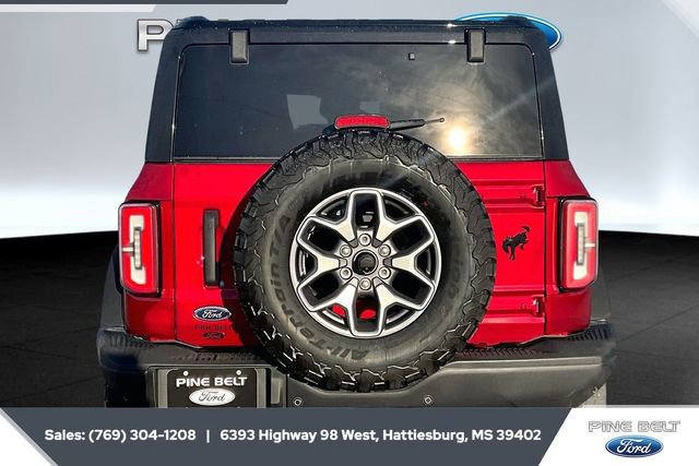 Used 2025 Ford Bronco Badlands image 4