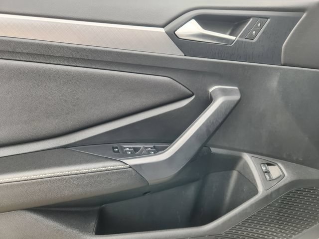Used 2024 Volkswagen Jetta SE FWD image 18