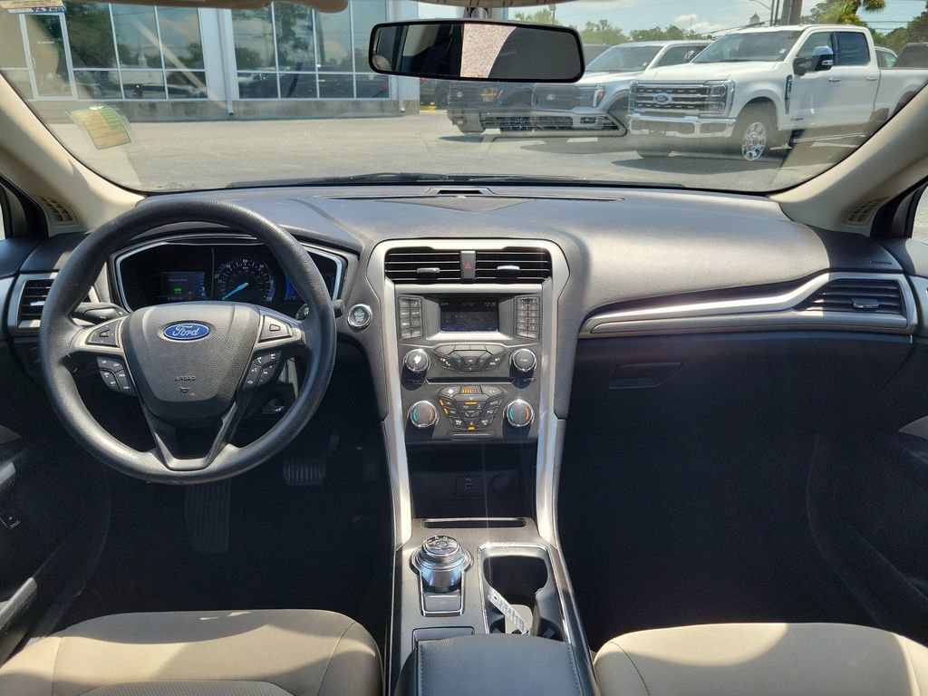 Used 2018 Ford Fusion S FWD image 11