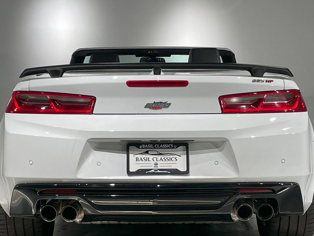 Used 2018 Chevrolet Camaro SS RWD image 34