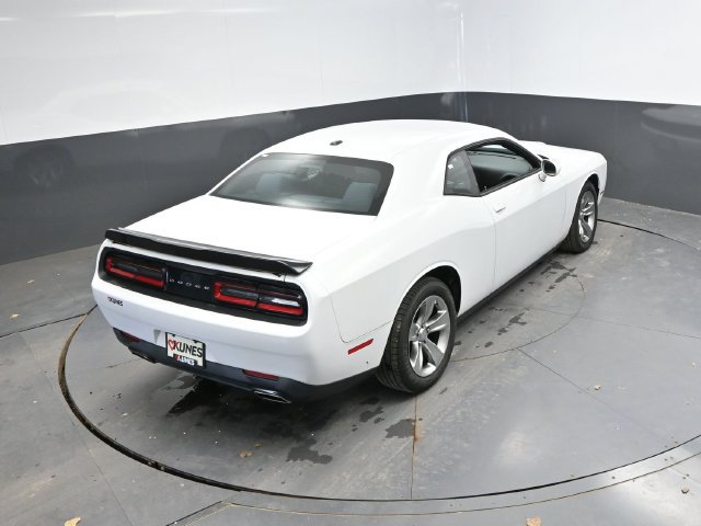 Used 2015 Dodge Challenger SXT RWD image 20