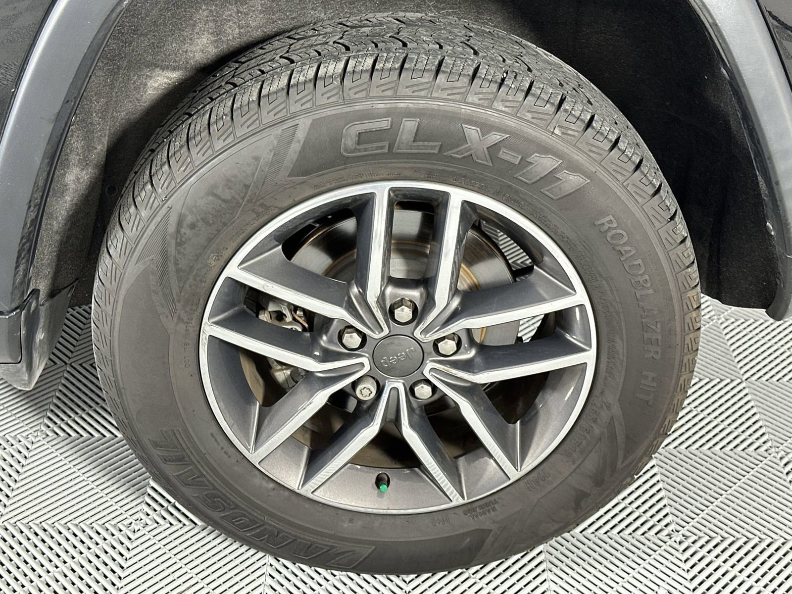 Used 2020 Jeep Grand Cherokee Limited w/ Trailer Tow Group IV AWD/4WD image 10