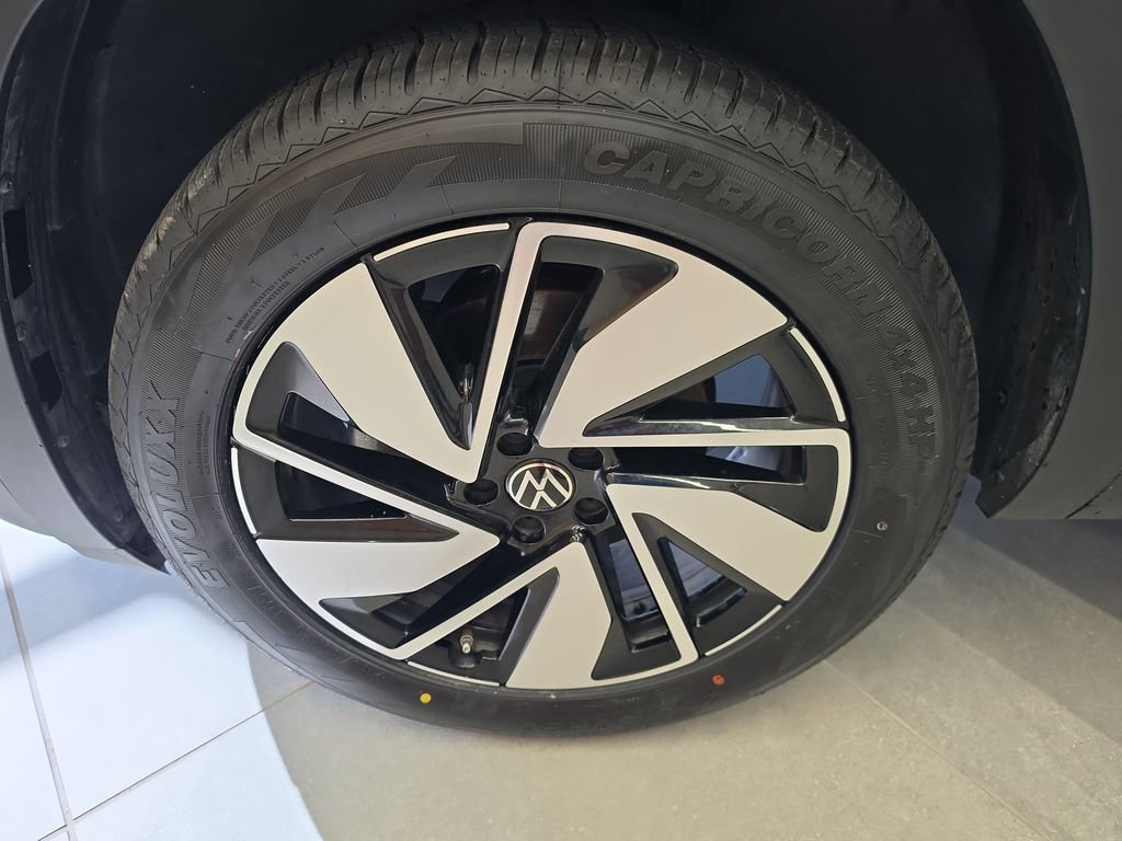 Used 2025 Volkswagen Atlas SE image 34