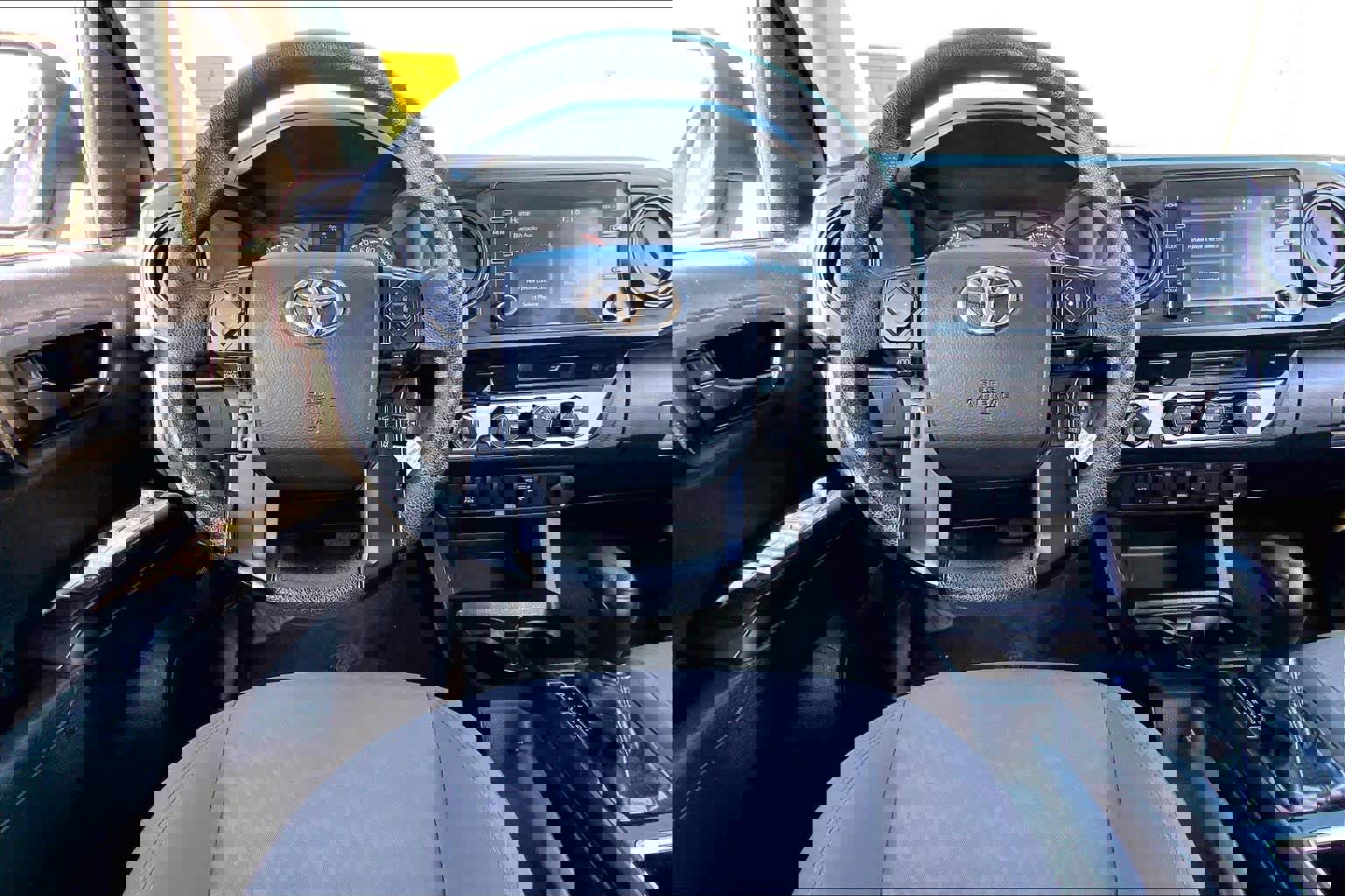 Used 2023 Toyota Tacoma SR image 6