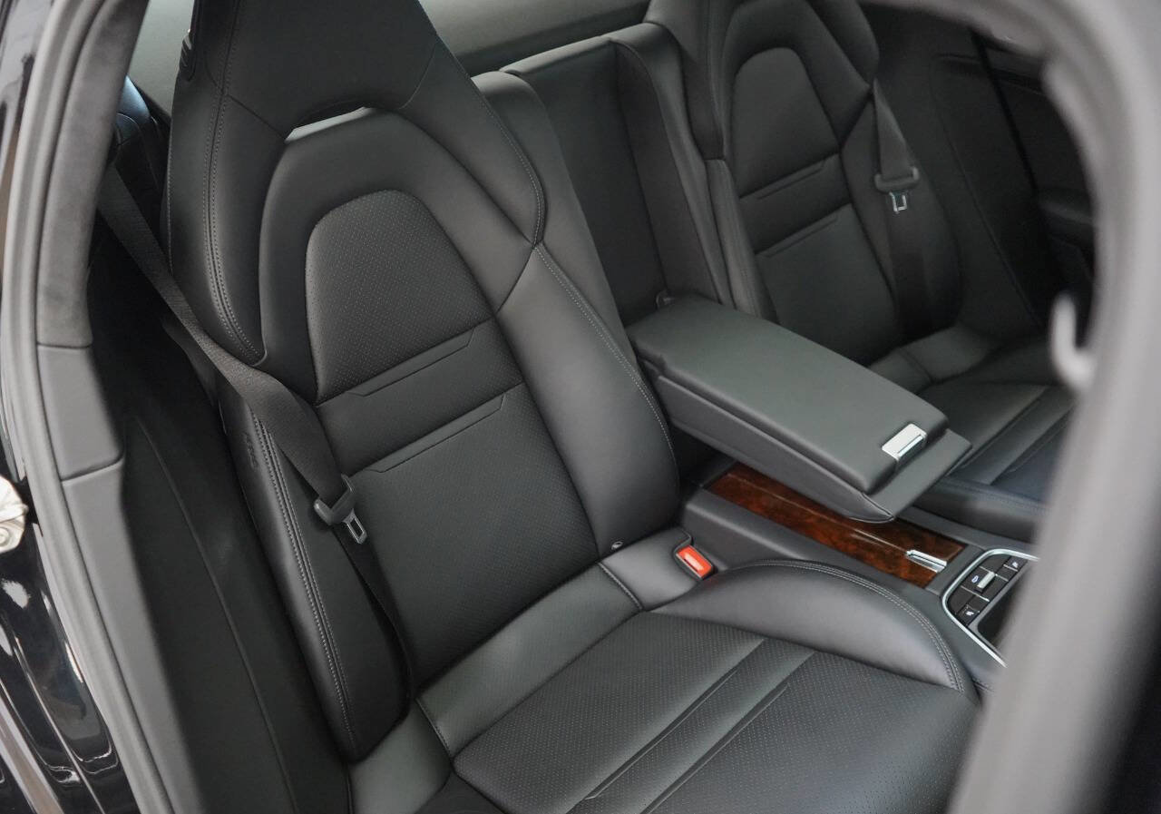 Used 2023 Porsche Panamera Turbo S image 80