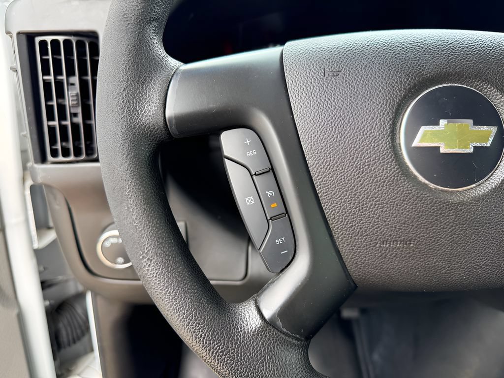 Used 2016 Chevrolet Express 2500 RWD image 24
