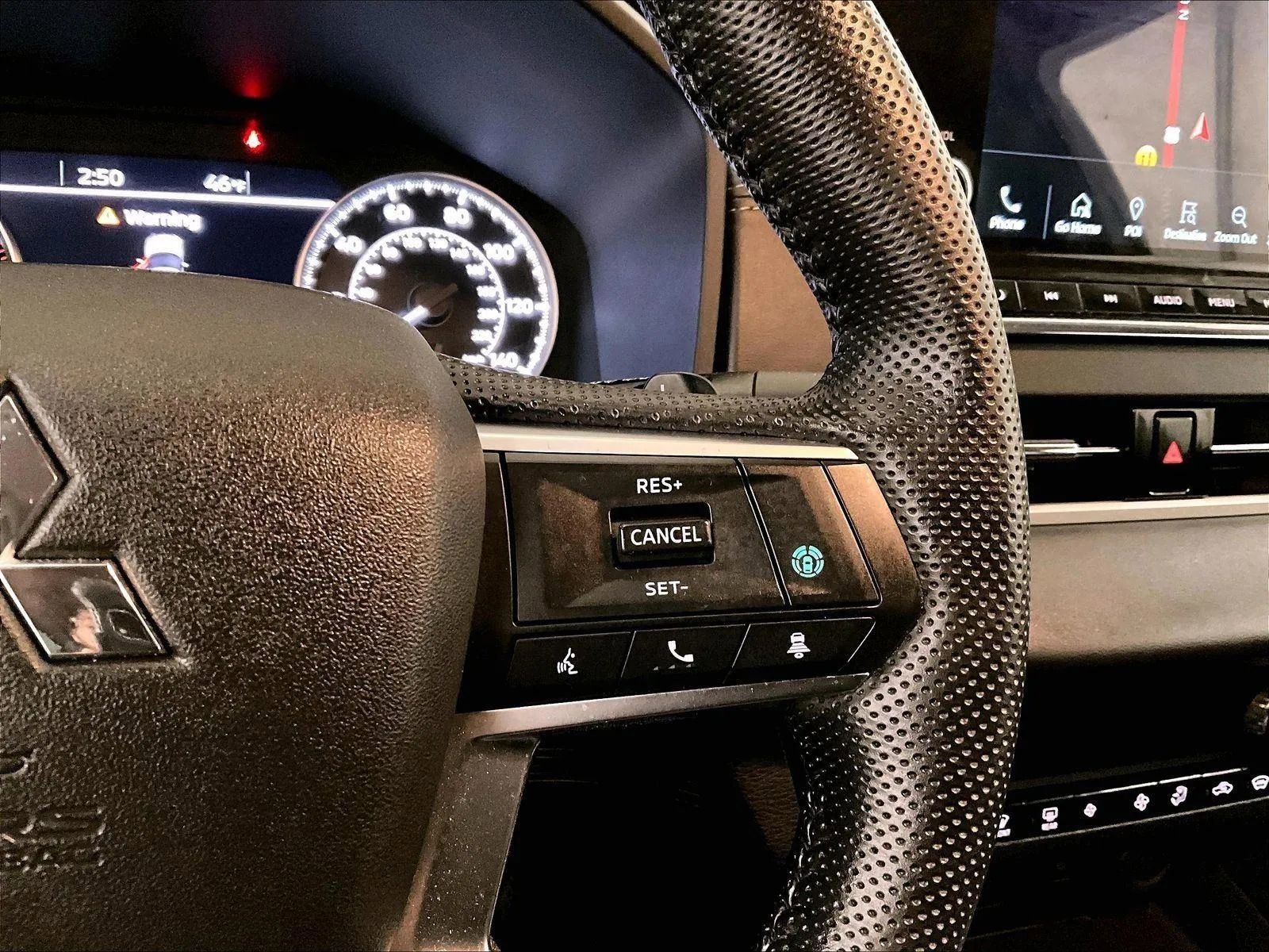 Used 2022 Mitsubishi Outlander SE image 18