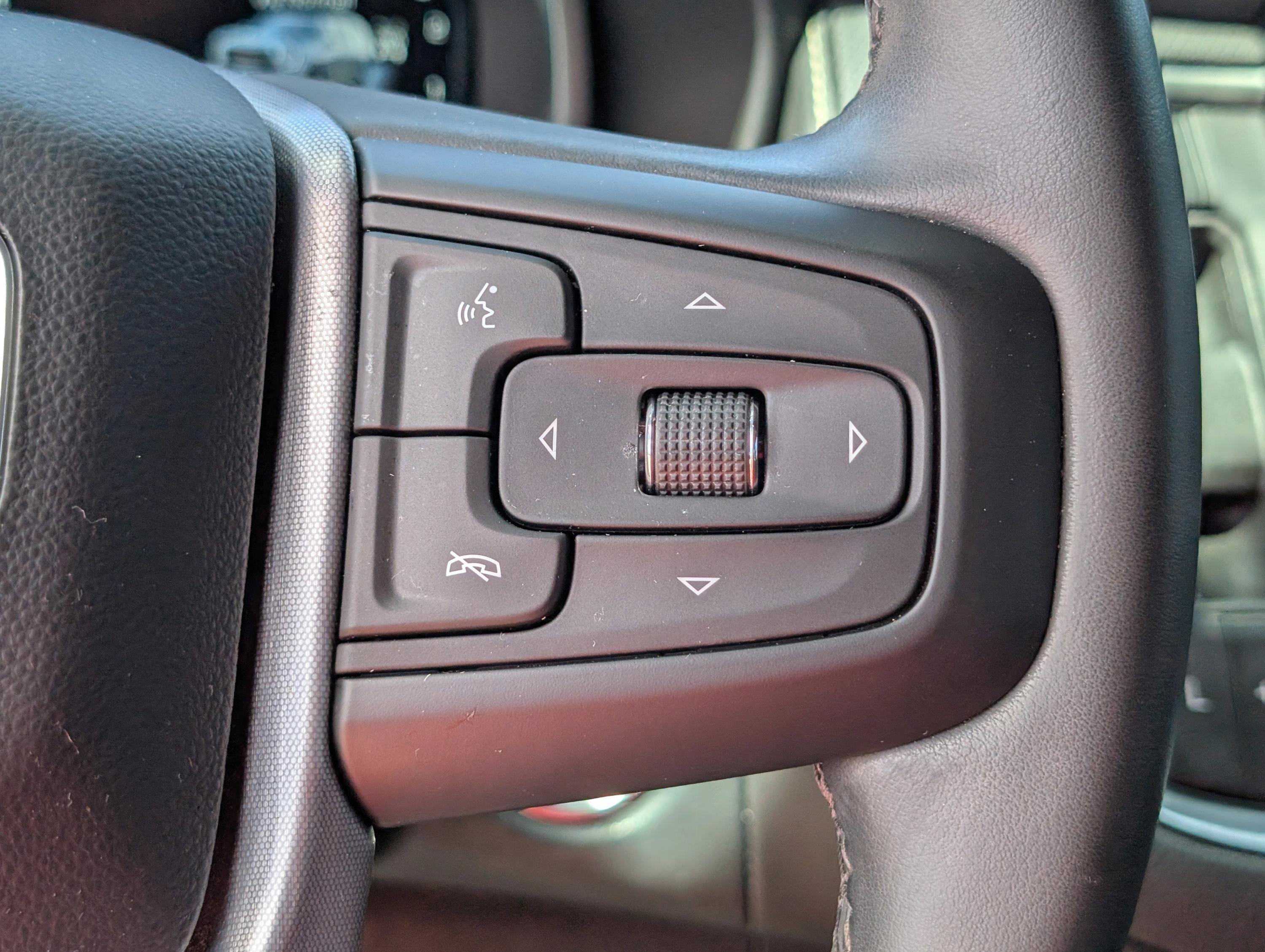 Used 2024 GMC Yukon SLT AWD/4WD image 20