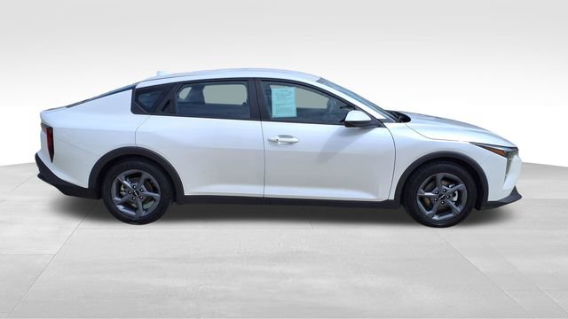 Used 2025 Kia K4 LXS image 10