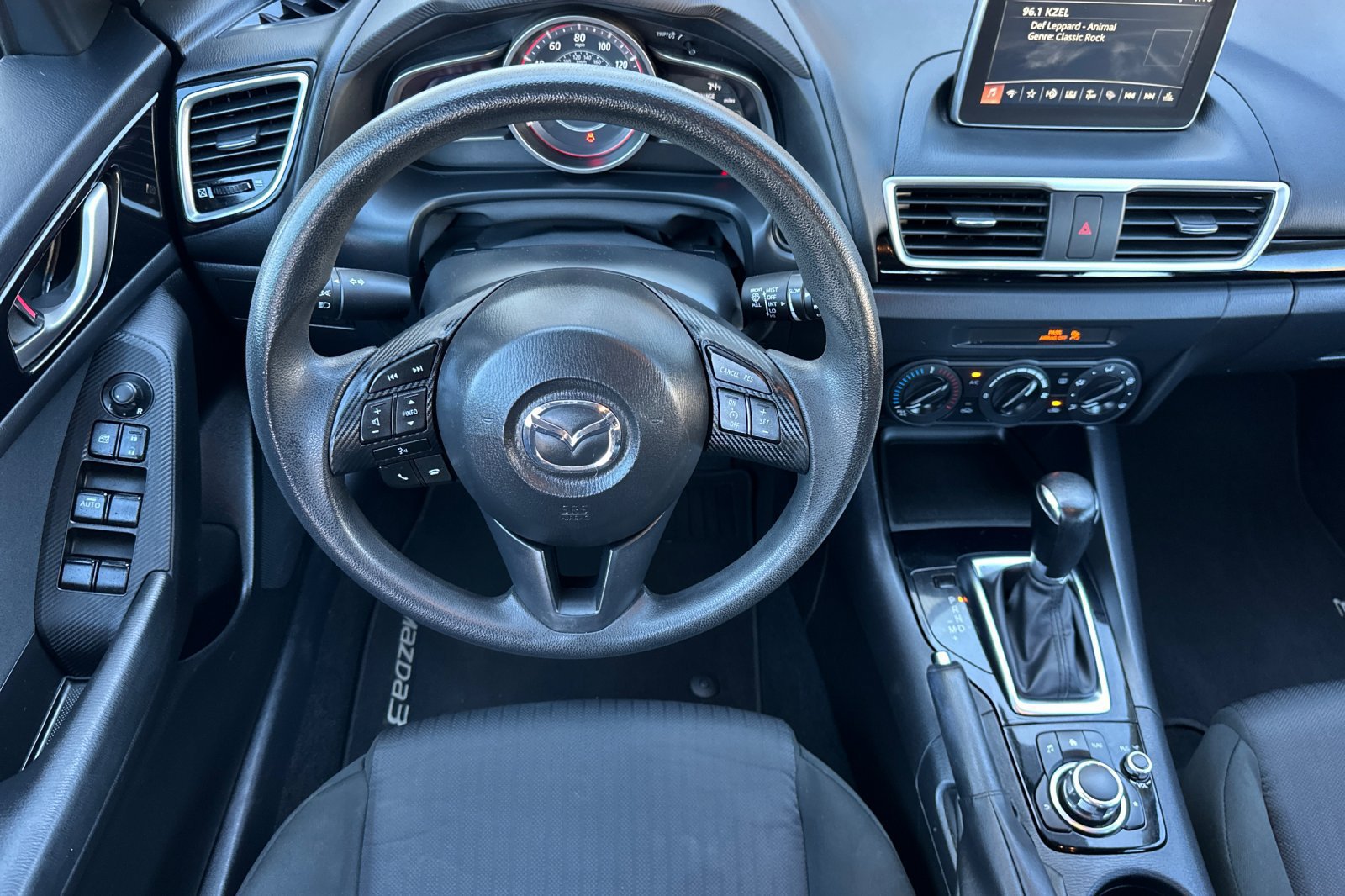 Used 2015 MAZDA MAZDA3 i Sport FWD image 14