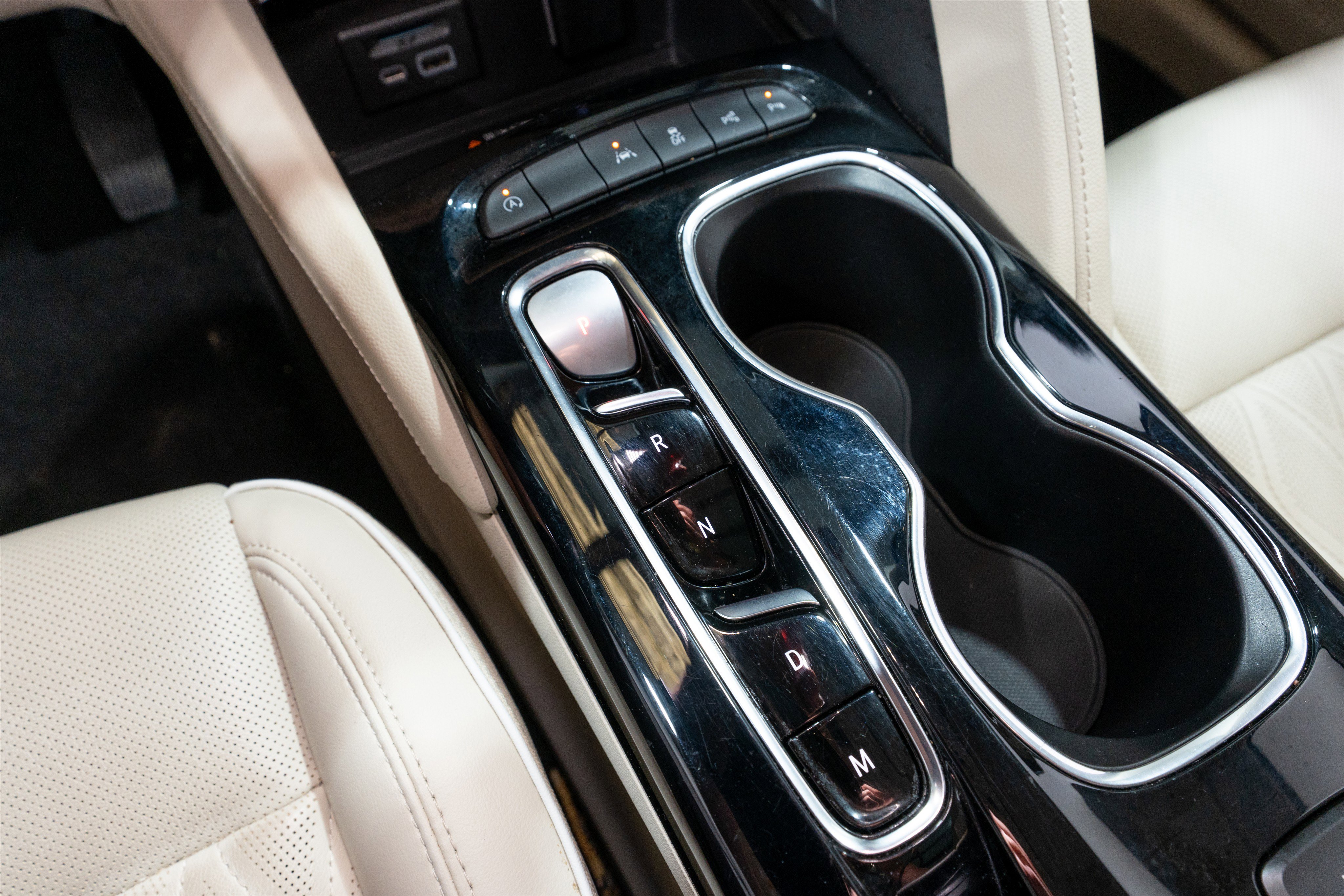 Used 2022 Buick Envision Avenir w/ Technology Package II image 26