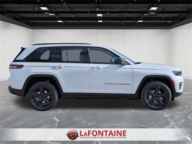 New 2025 Jeep Grand Cherokee Limited w/ Black Appearance Package image 6