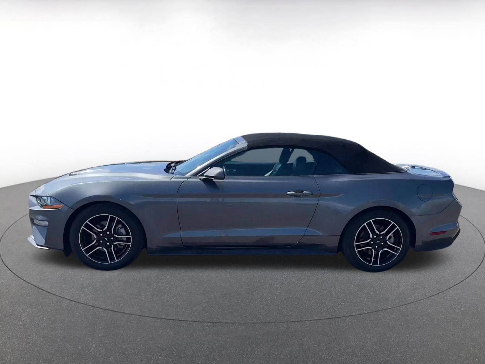 Used 2023 Ford Mustang Premium image 9