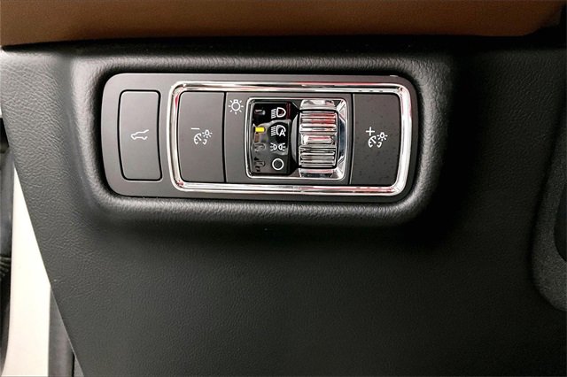 Used 2023 Lincoln Aviator Reserve w/ Elements Package Plus image 33