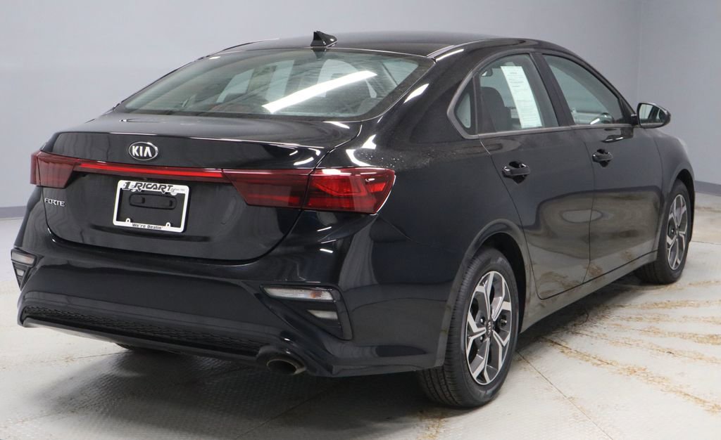 Used 2021 Kia Forte LXS image 9