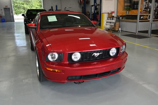 Used 2005 Ford Mustang GT Premium RWD image 3
