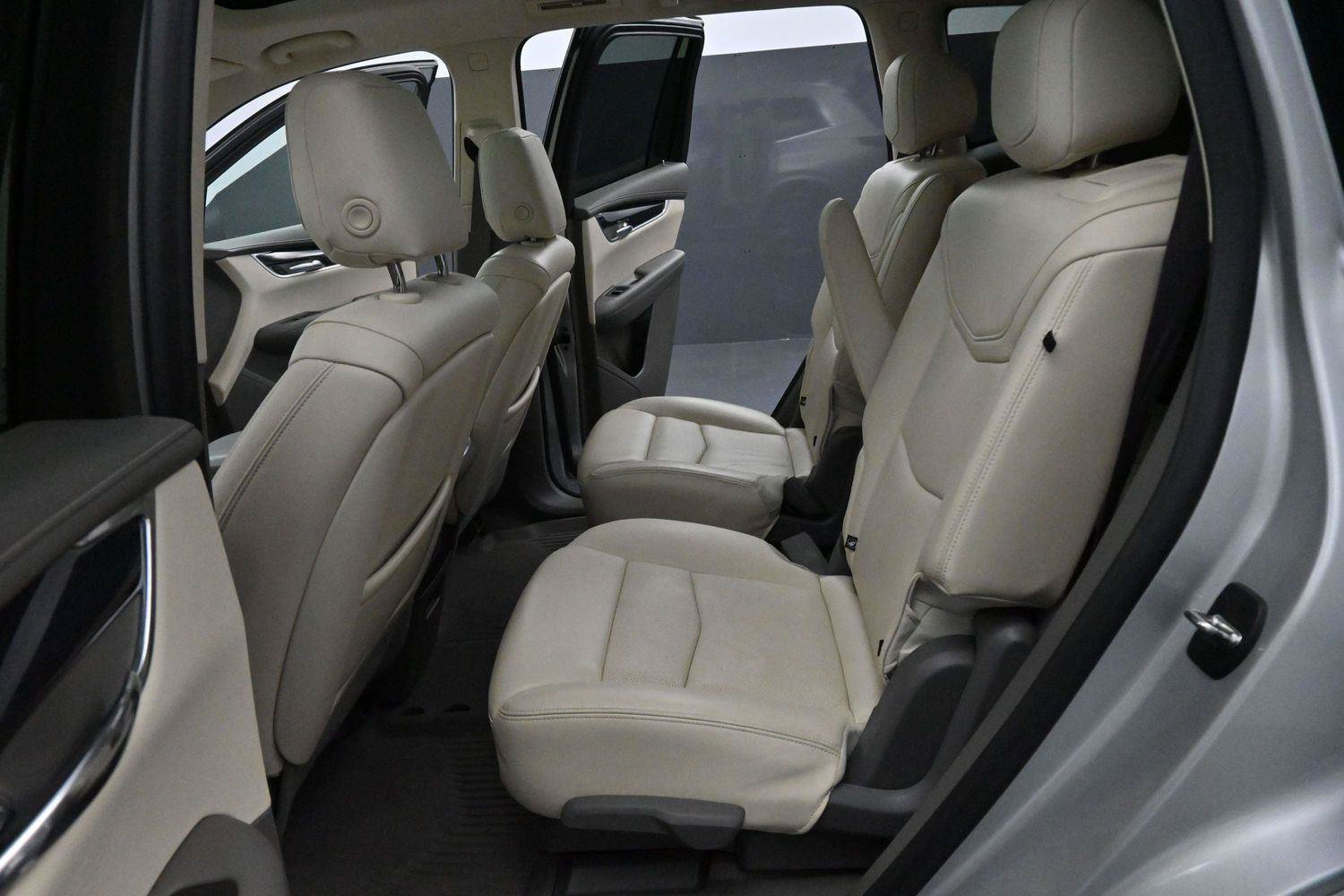 Used 2020 Cadillac XT6 Premium Luxury AWD/4WD image 30