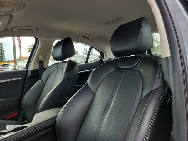 Certified 2023 Genesis G70 2.0T RWD image 14