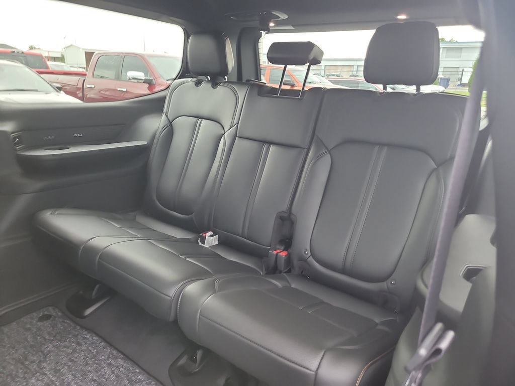 New 2026 Jeep Grand Wagoneer 4WD image 16