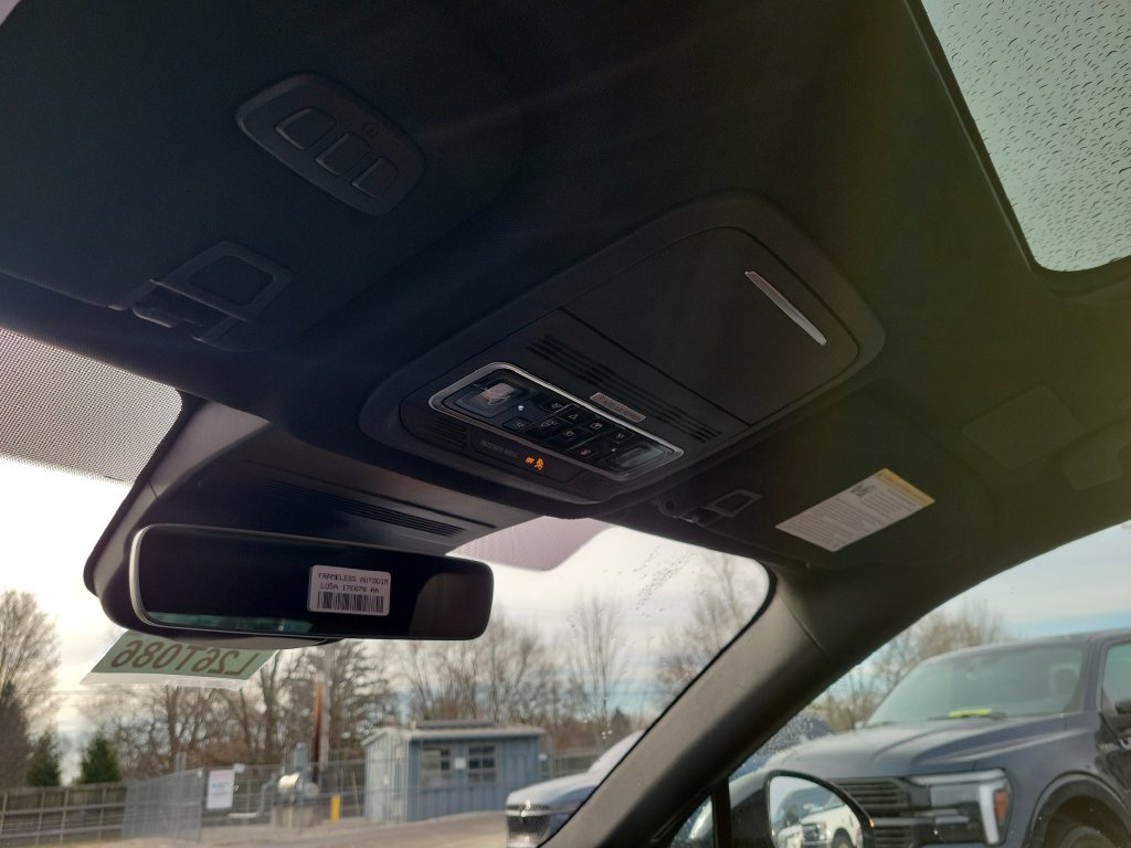 New 2026 Lincoln Nautilus Reserve AWD/4WD image 30