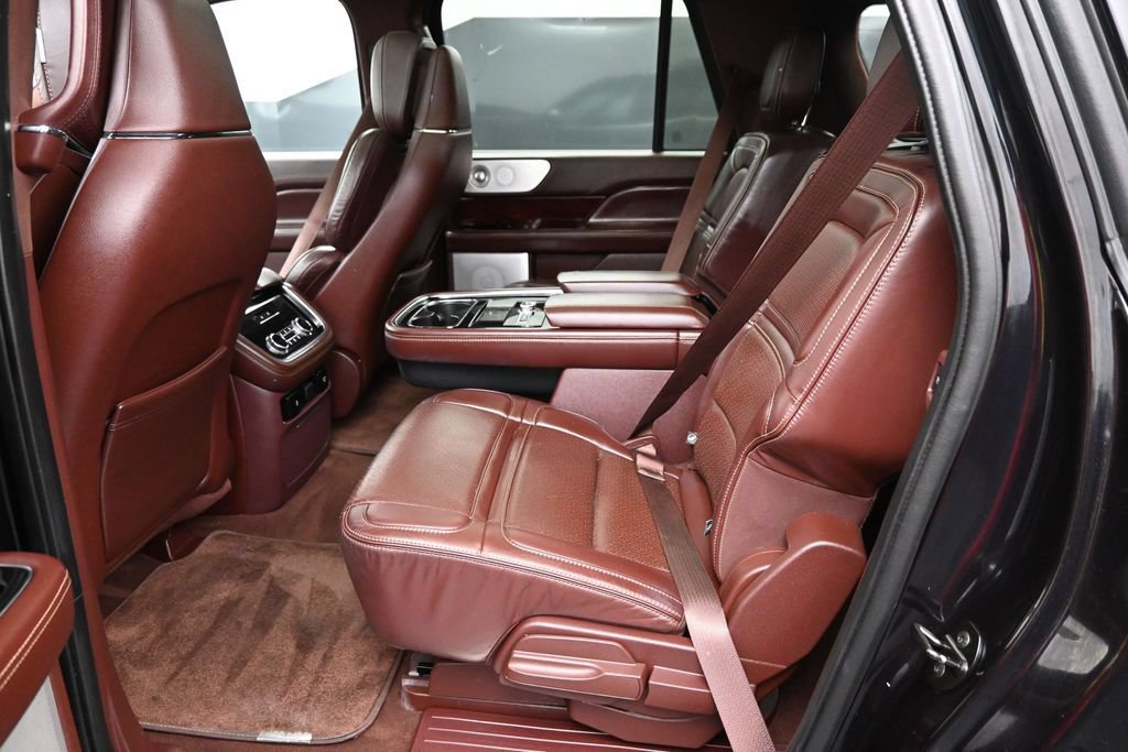 Used 2020 Lincoln Navigator L Black Label w/ Cargo Convenience Package AWD/4WD image 22