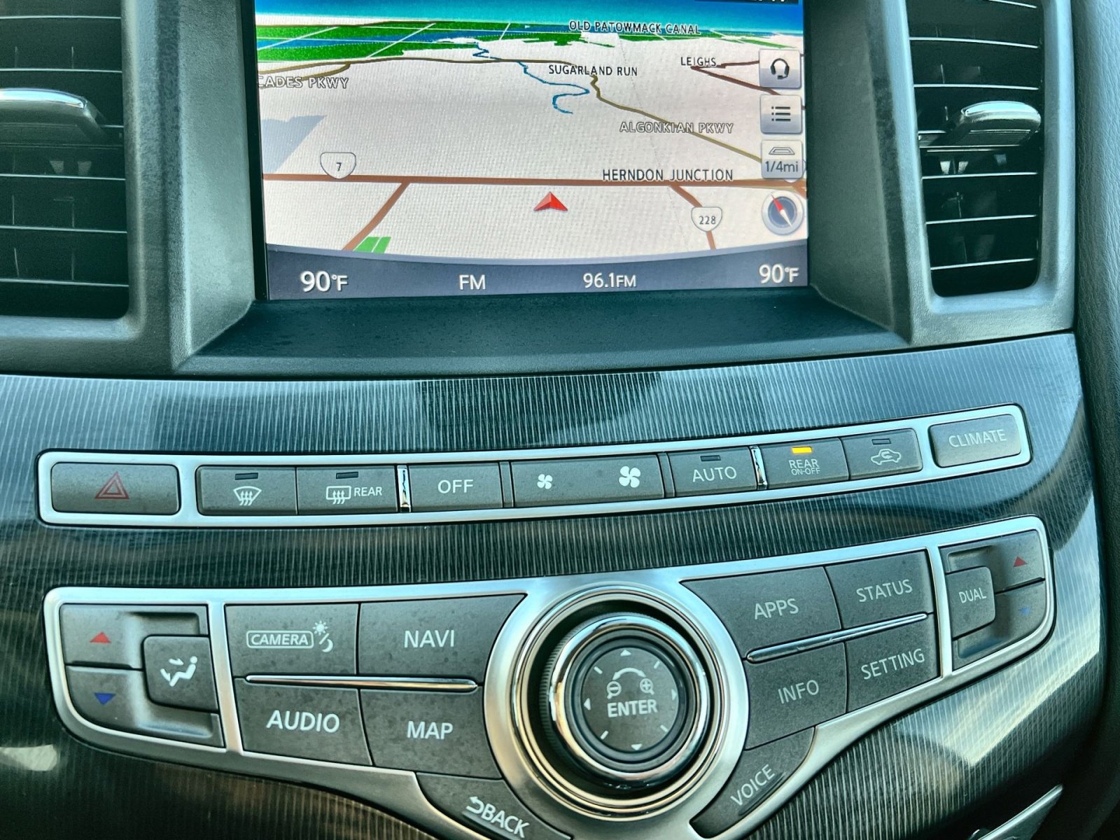 Used 2019 INFINITI QX60 Luxe w/ Essential Package image 21