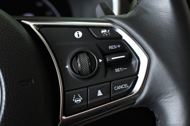 Used 2023 Acura MDX w/ Technology Package AWD/4WD image 31