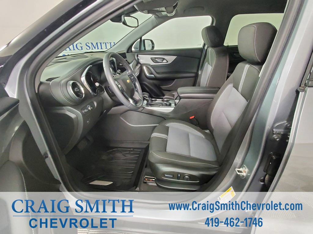 Used 2024 Chevrolet Blazer LT w/ Convenience Package FWD image 12