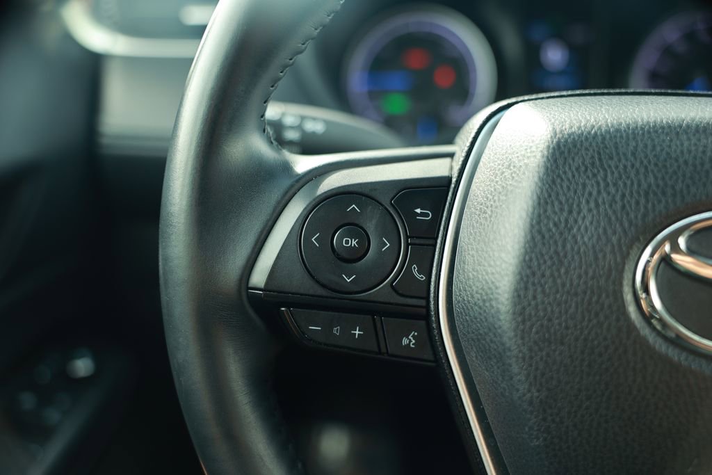 Used 2021 Toyota Venza LE w/ Carpet Mat Package (TMS) image 20