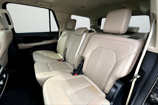 Used 2024 Ford Expedition Limited AWD/4WD image 19