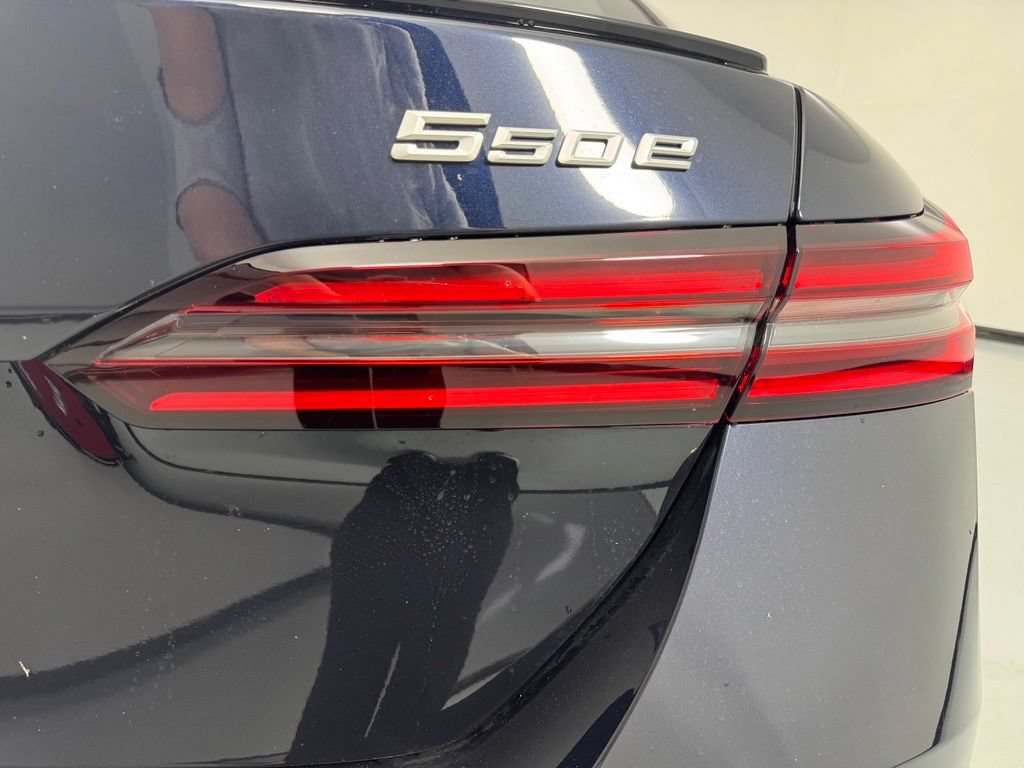 New 2027 BMW 550e xDrive AWD/4WD image 7