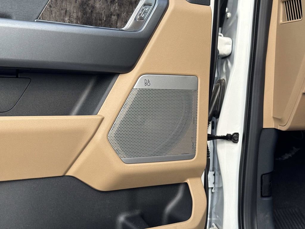 New 2025 Ford F250 Lariat w/ Chrome Package image 18