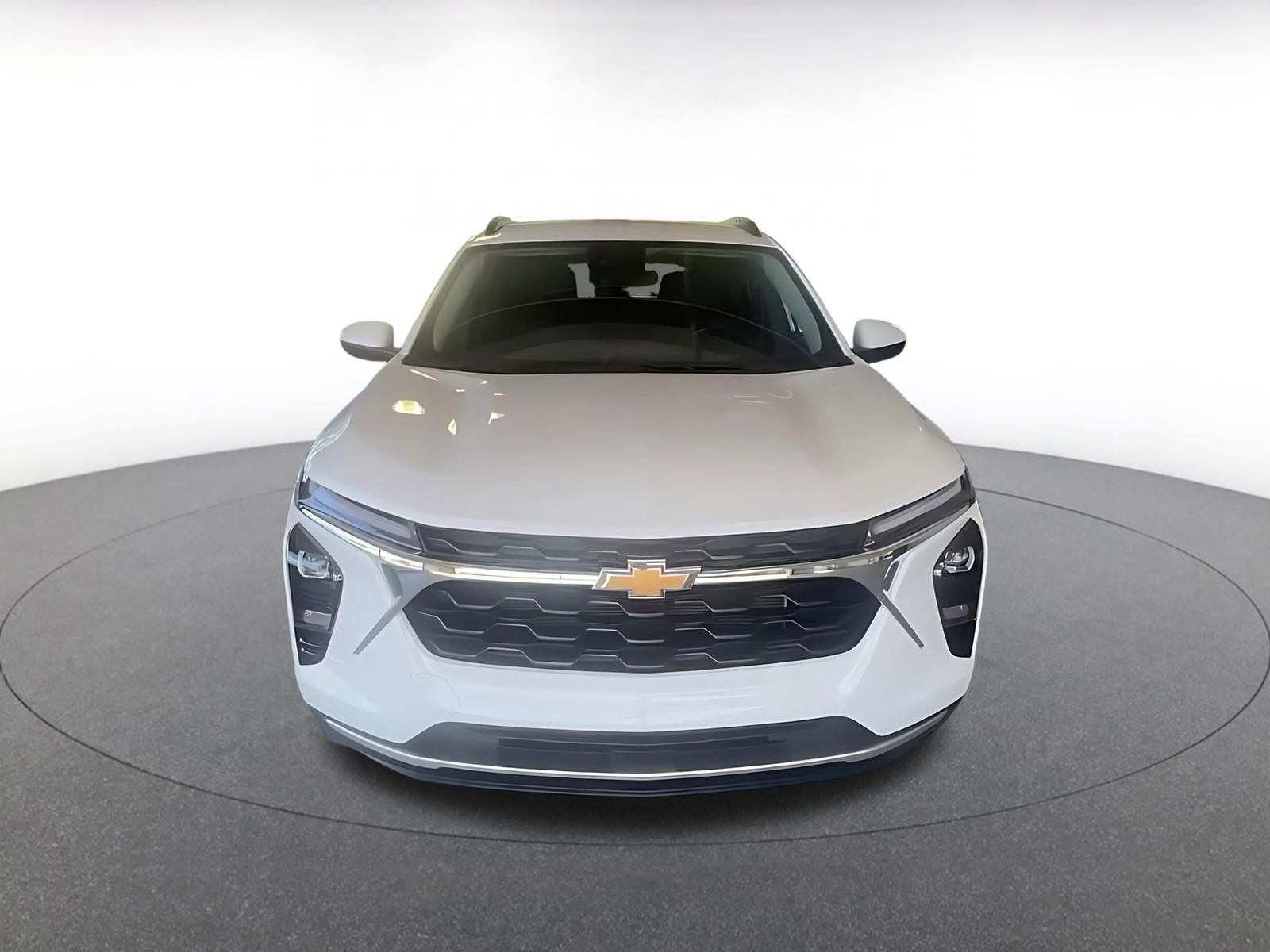 Used 2025 Chevrolet Trax LT w/ LT Convenience Package FWD image 5