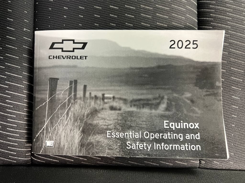 Used 2025 Chevrolet Equinox LT AWD/4WD image 34