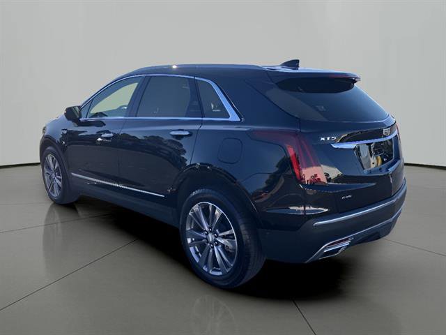 Certified 2025 Cadillac XT5 Premium Luxury w/ Technology Package AWD/4WD image 3