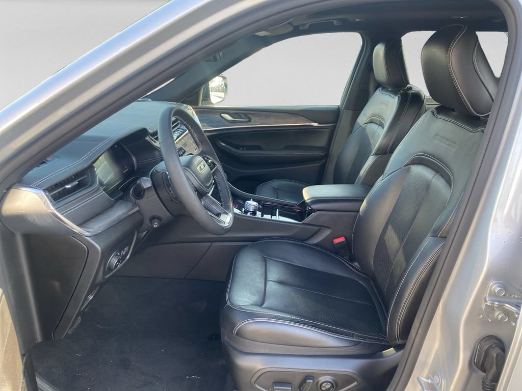 Used 2023 Jeep Grand Cherokee L Overland AWD/4WD image 22