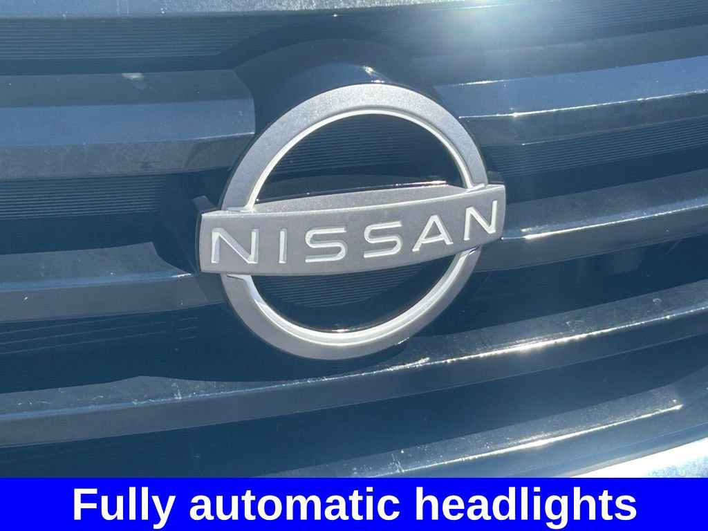 Used 2025 Nissan Pathfinder SV image 18