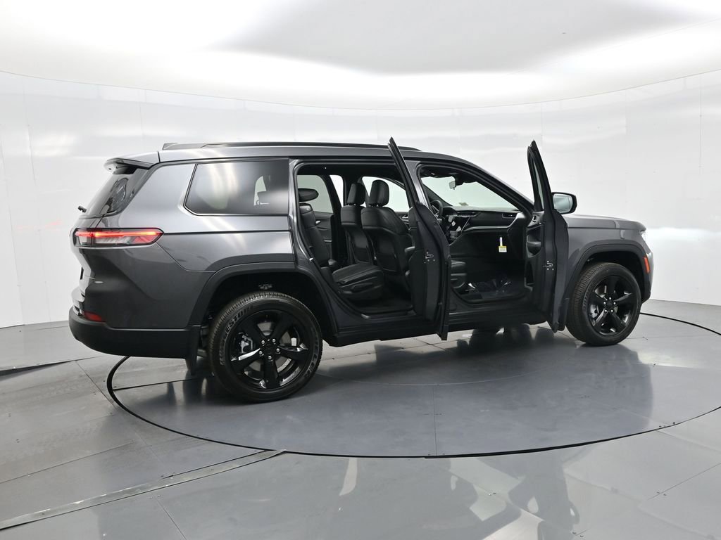 New 2025 Jeep Grand Cherokee L Laredo image 40