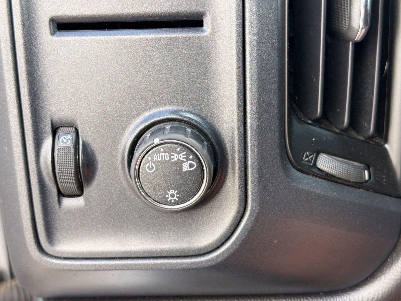 Used 2015 GMC Sierra 1500 2WD Regular Cab image 24