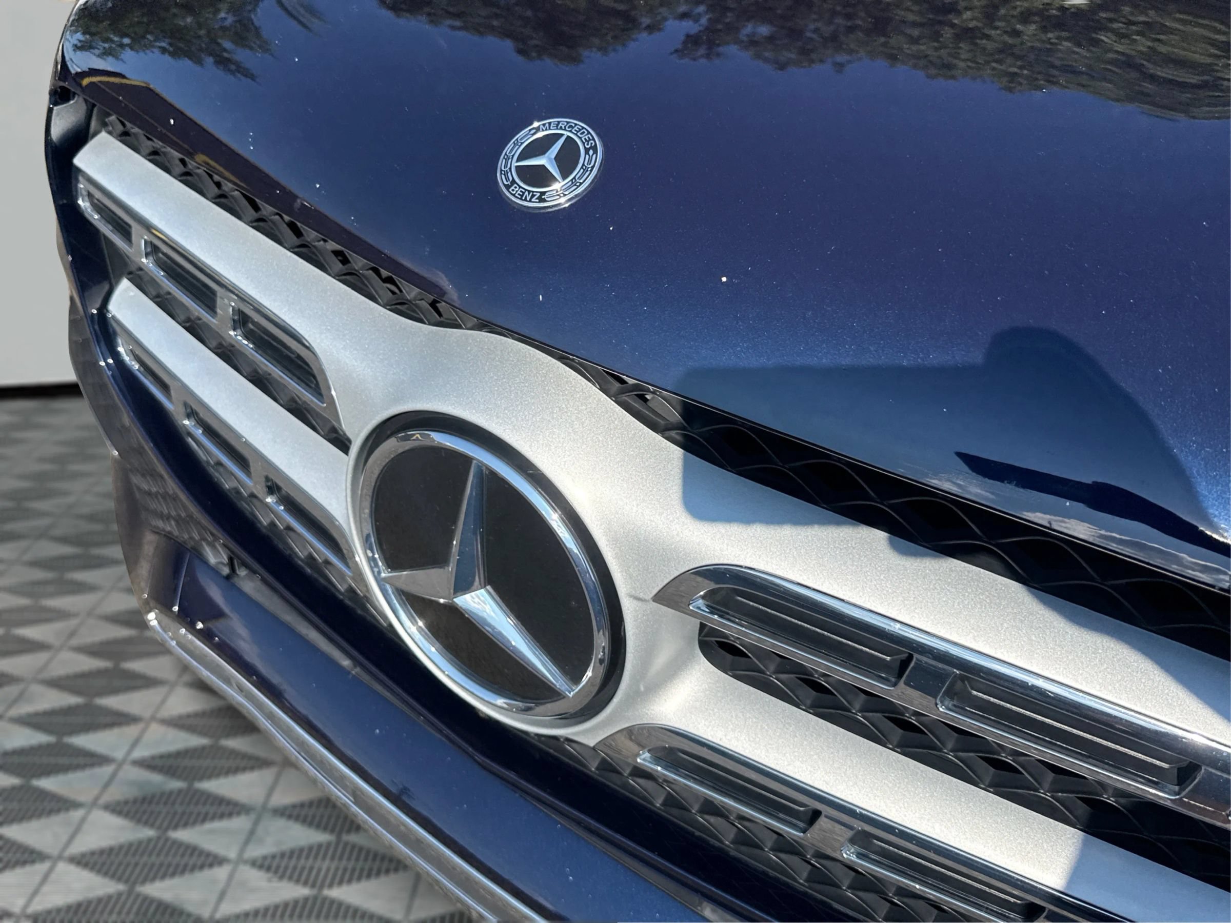 Used 2020 Mercedes-Benz GLS 450 4MATIC image 30