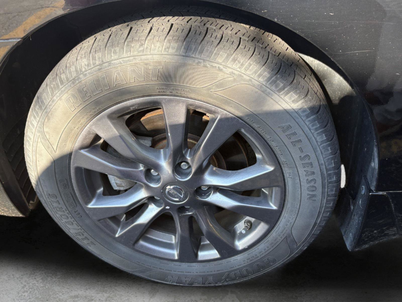 Used 2015 Nissan Altima 2.5 S w/ Special Edition Package FWD image 10