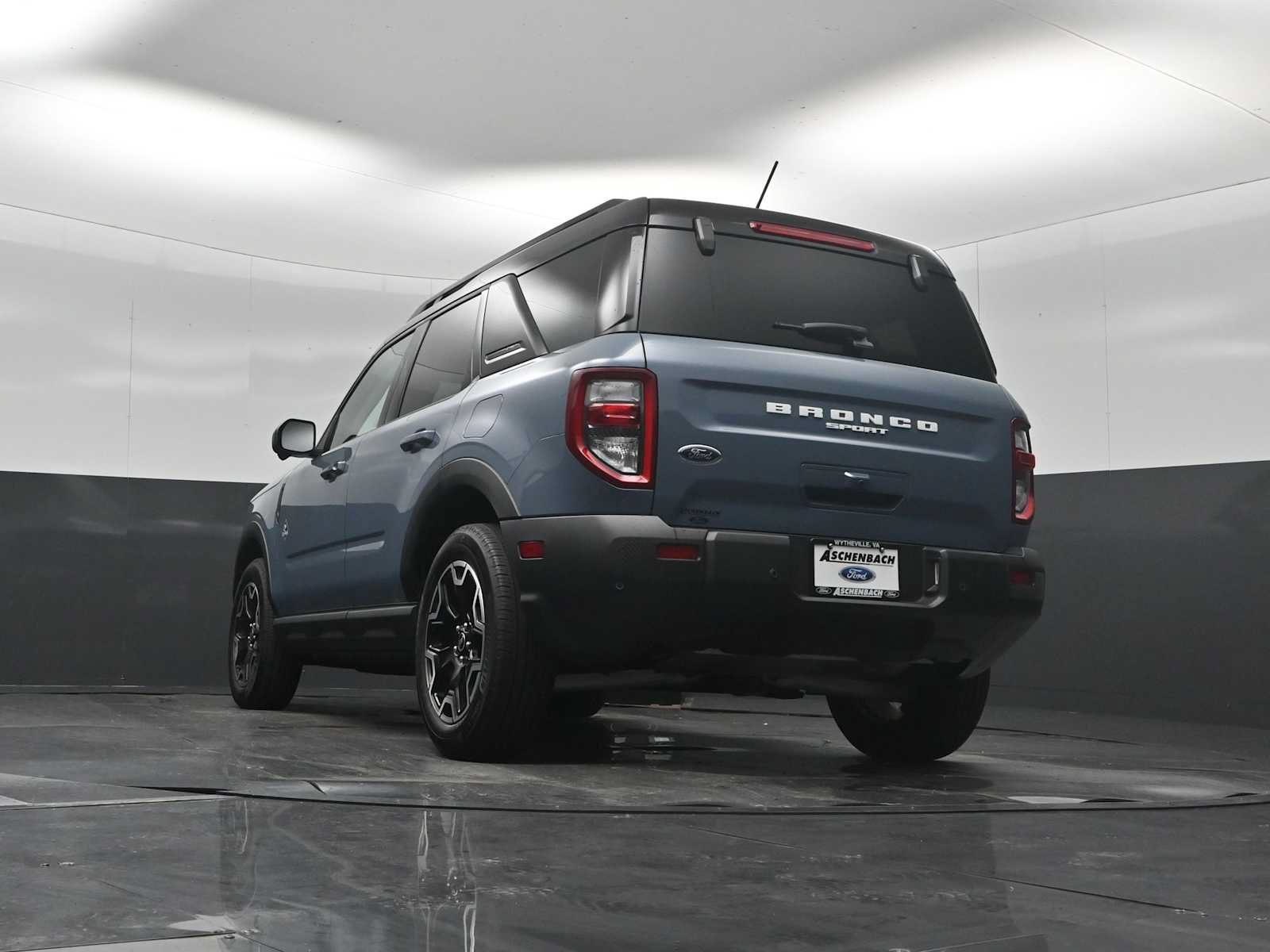 Certified 2025 Ford Bronco Sport Outer Banks w/ Outer Banks Tech Package+ AWD/4WD image 22