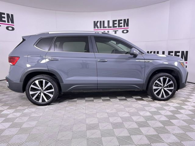 Used 2024 Volkswagen Taos SE image 8
