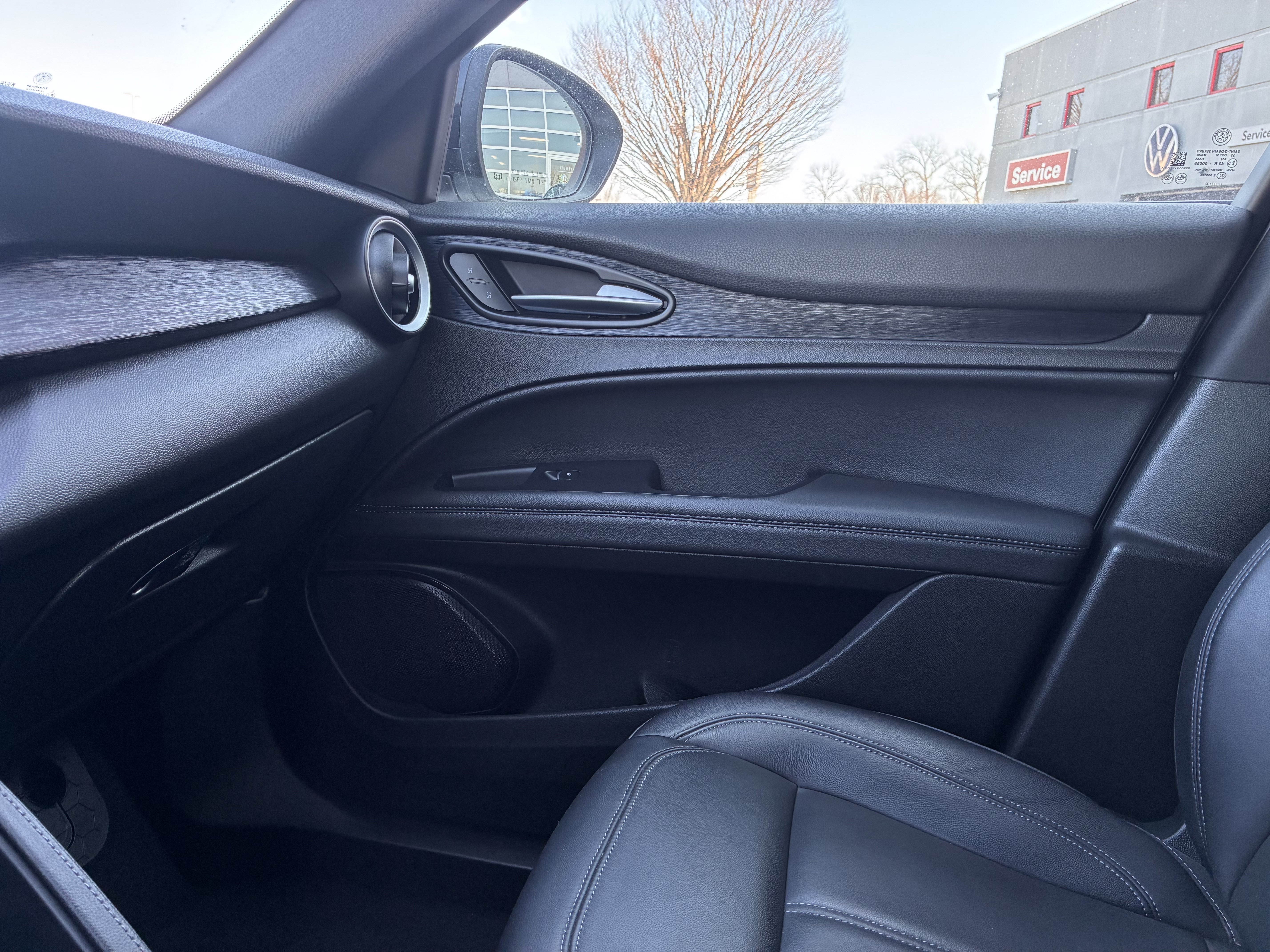 Certified 2024 Alfa Romeo Stelvio Sprint AWD/4WD image 22