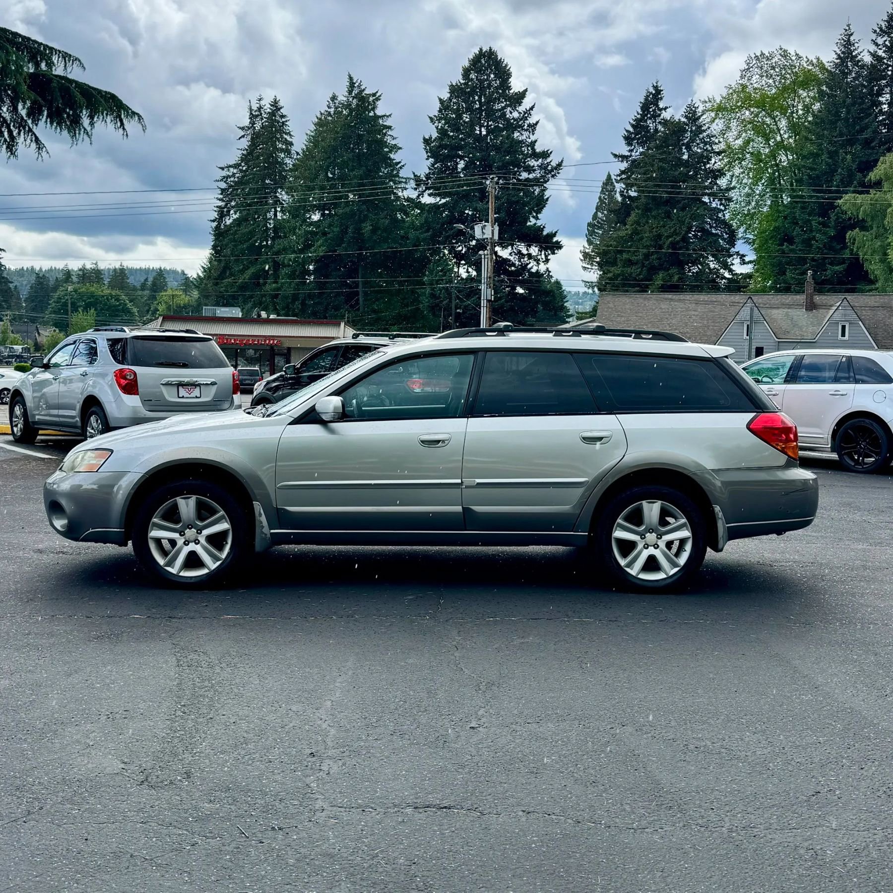 Used 2005 Subaru Outback 2.5XT AWD/4WD image 2