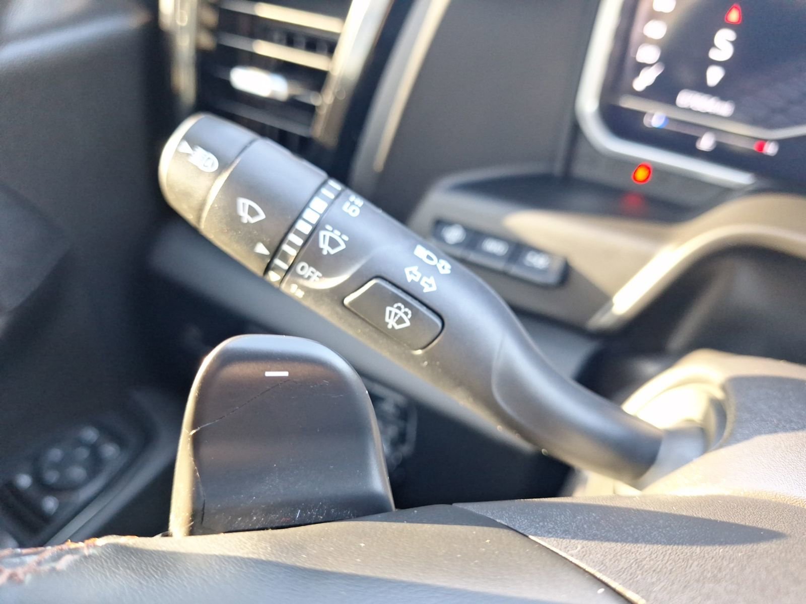 Used 2023 GMC Sierra 1500 AT4 w/ Technology Package image 23