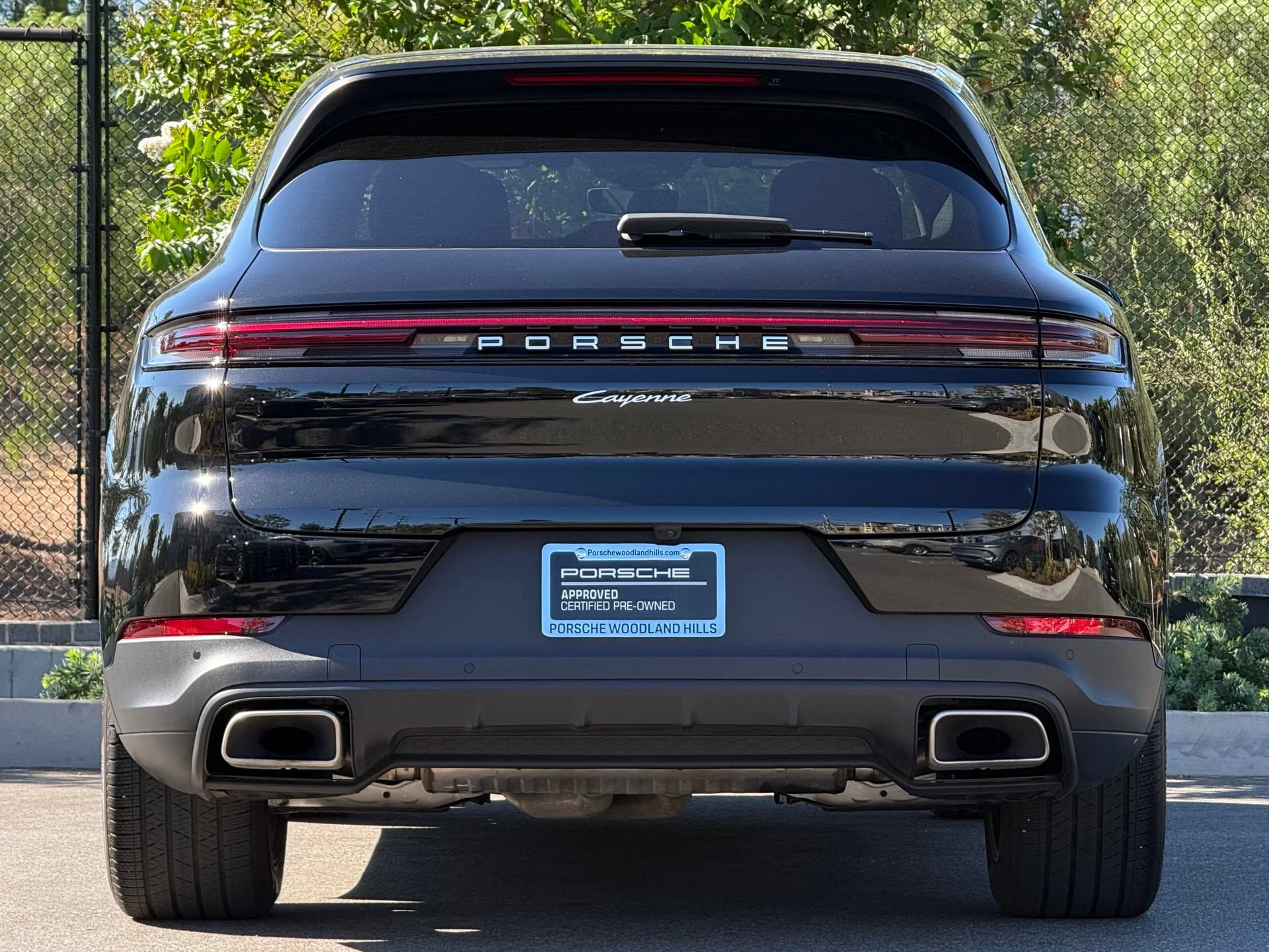 Certified 2024 Porsche Cayenne AWD/4WD image 6