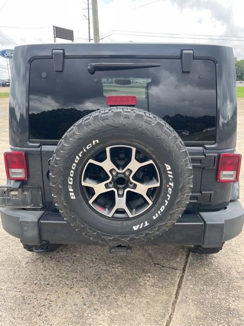 Used 2017 Jeep Wrangler Unlimited Sahara w/ Max Tow Package AWD/4WD image 6