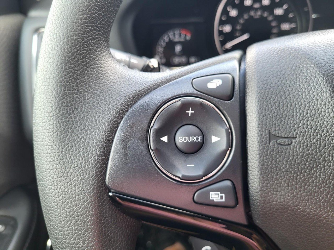 Certified 2022 Honda HR-V EX image 19