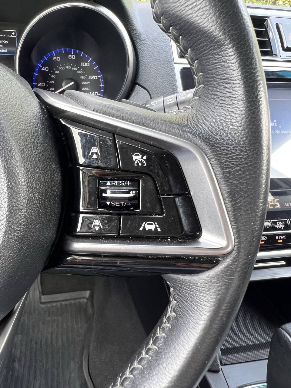 Used 2019 Subaru Outback 2.5i Limited AWD/4WD image 23